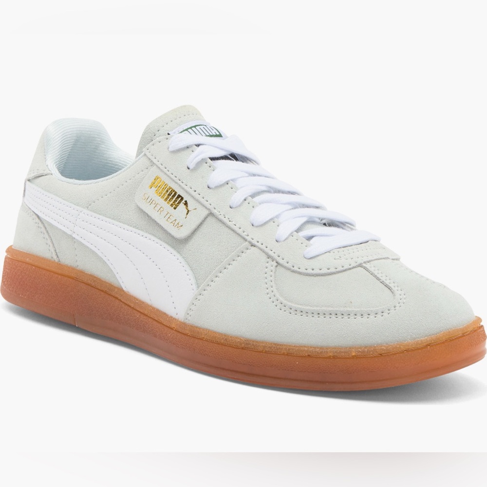 Puma super team suede sneakers ✨Excellent condition